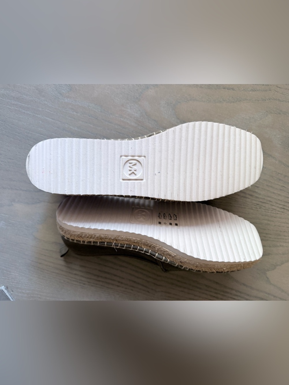 Michael Kors Espadrille Slip-On – Size 8 - Picture 7 of 7